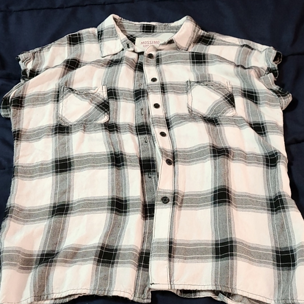 Mossimo Plaid Button-Up Short Sleeve Top